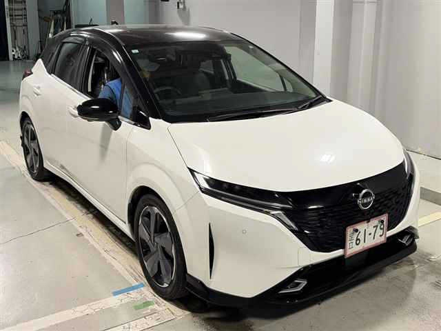NISSAN AURA