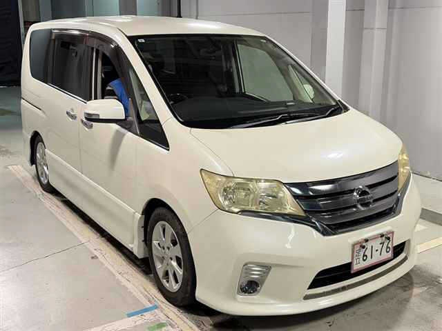 NISSAN SERENA