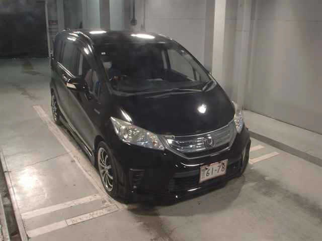 HONDA FREED — фото