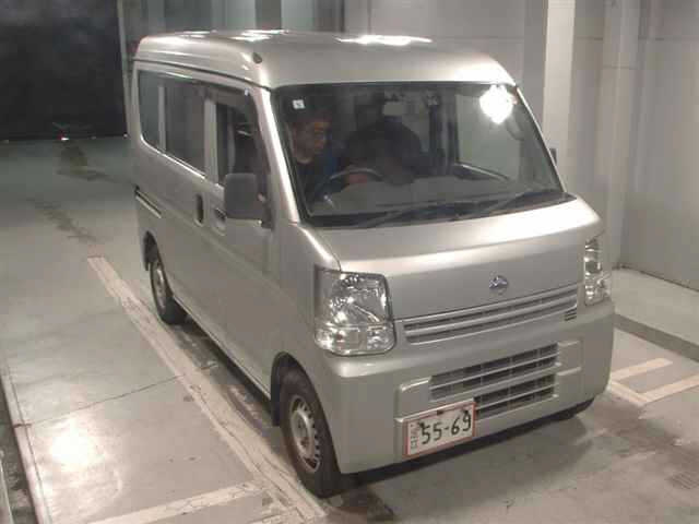 NISSAN CLIPPER VAN