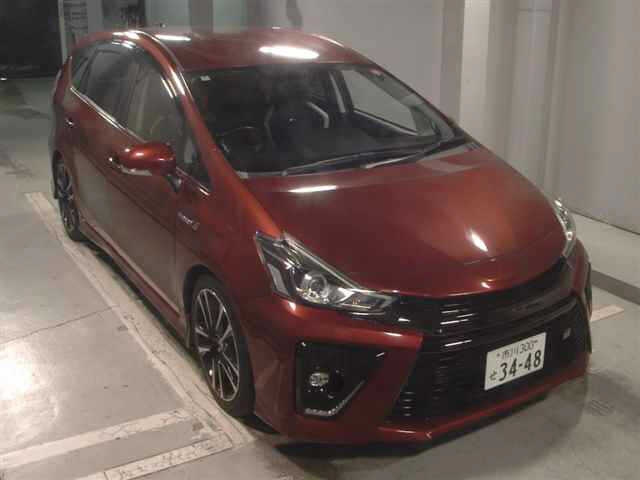 TOYOTA PRIUS — фото