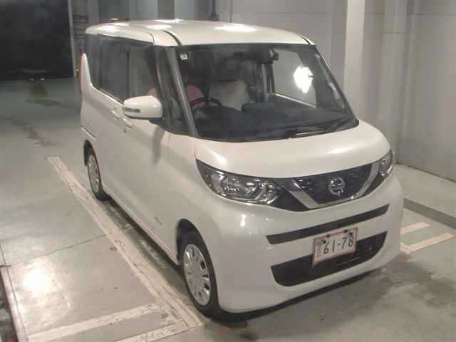 NISSAN ROOX