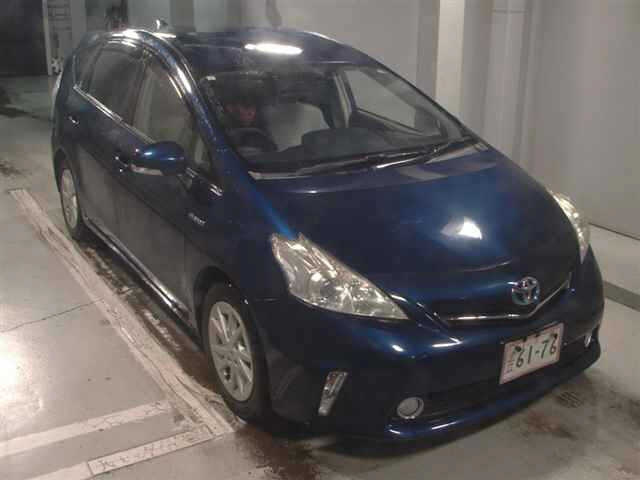 TOYOTA PRIUS — фото
