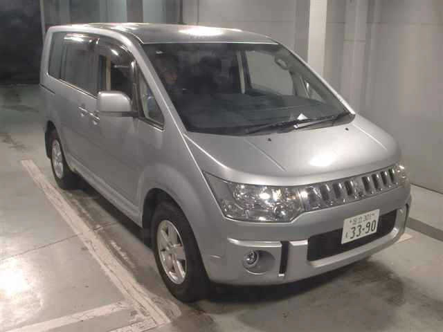 MITSUBISHI DELICA D5