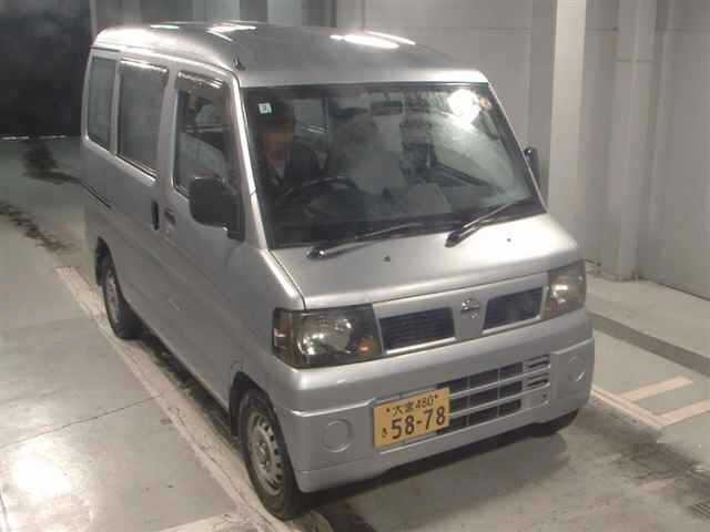 NISSAN CLIPPER VAN