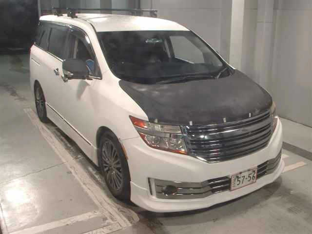 NISSAN ELGRAND — фото