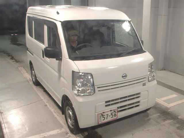 NISSAN CLIPPER — фото