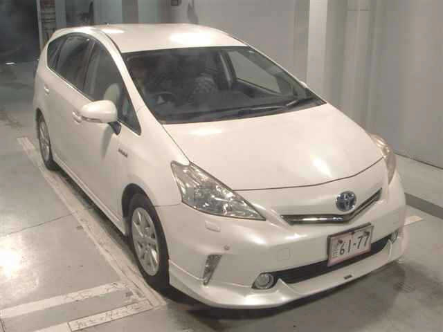 TOYOTA PRIUS — фото