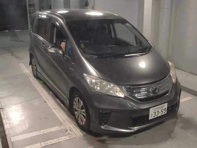 HONDA FREED — фото