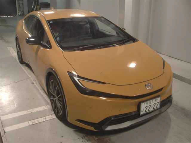 TOYOTA PRIUS — фото