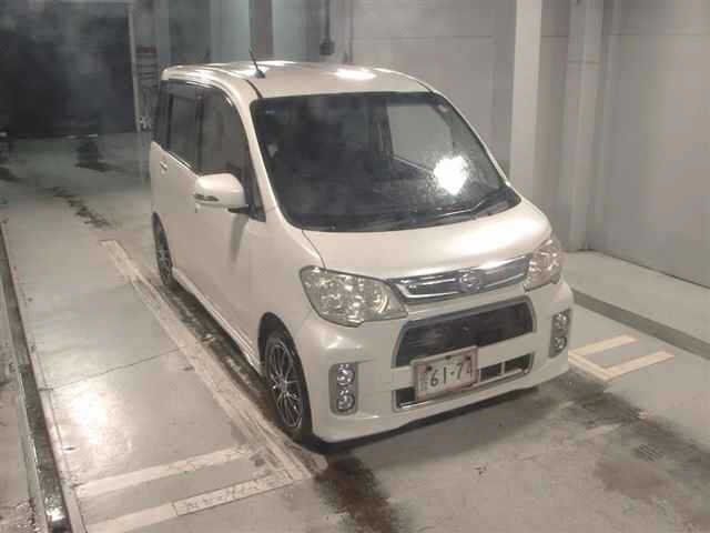 DAIHATSU TANTO — фото