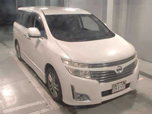 NISSAN ELGRAND — фото