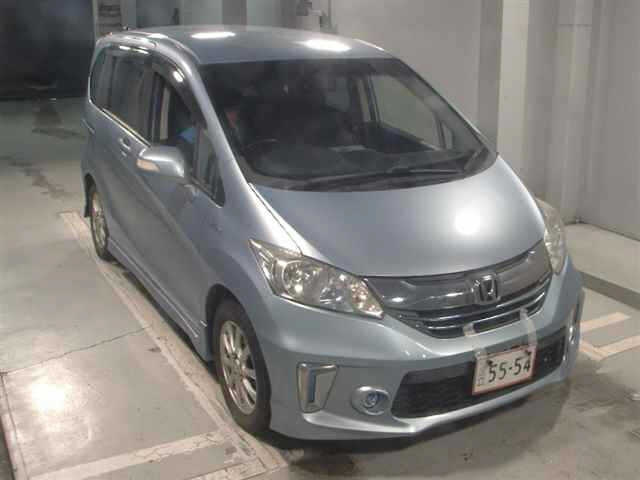 HONDA FREED — фото
