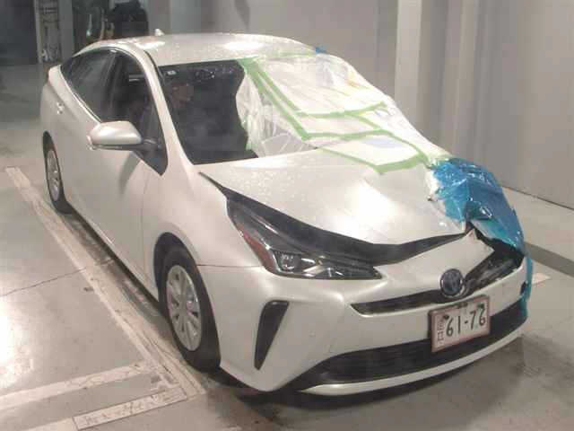 TOYOTA PRIUS — фото