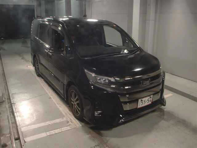 TOYOTA NOAH — фото