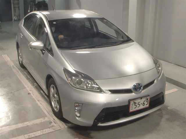 TOYOTA PRIUS — фото