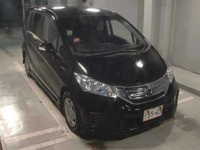 HONDA FREED — фото