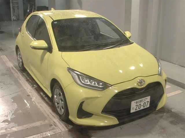 TOYOTA YARIS — фото