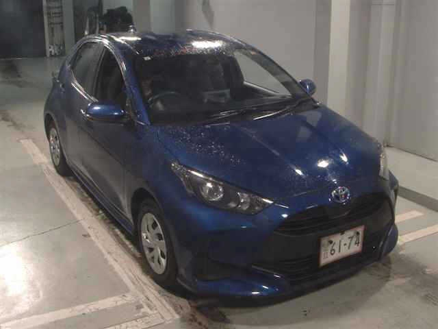 TOYOTA YARIS — фото