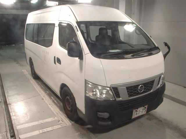 NISSAN CARAVAN — фото