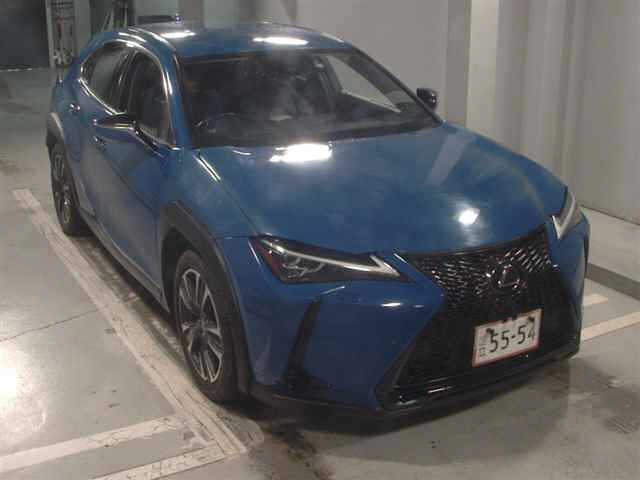 LEXUS UX — фото
