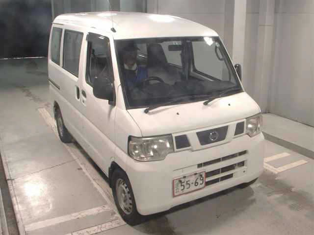 NISSAN CLIPPER — фото