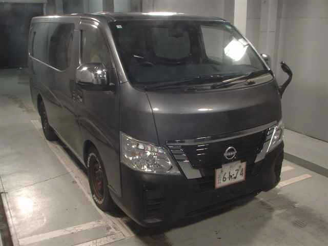NISSAN CARAVAN — фото