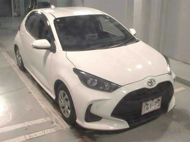 TOYOTA YARIS — фото