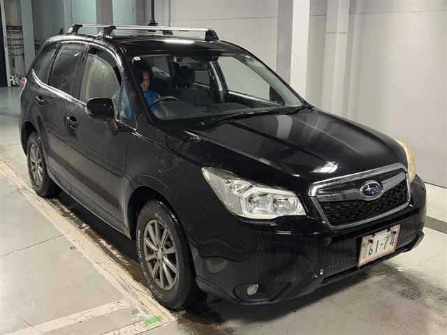 SUBARU FORESTER — фото