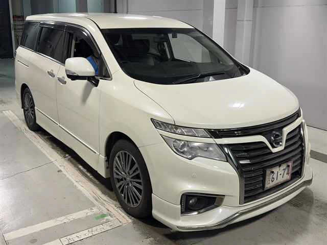 NISSAN ELGRAND — фото