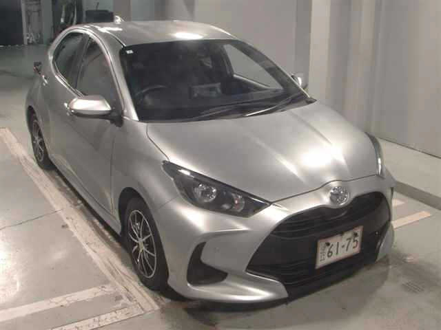 TOYOTA YARIS — фото