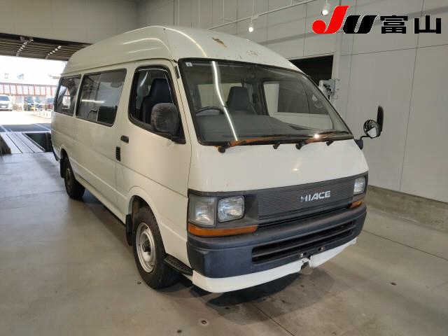 TOYOTA HIACE — фото
