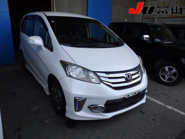 HONDA FREED — фото