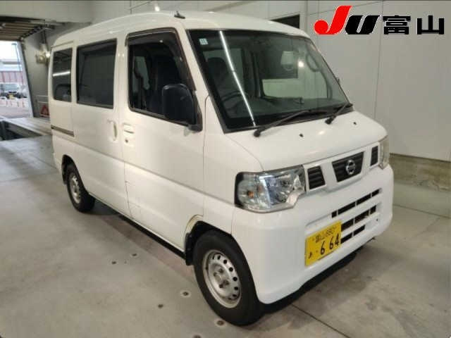 NISSAN CLIPPER — фото