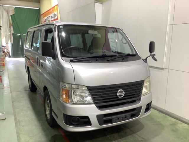 NISSAN CARAVAN — фото
