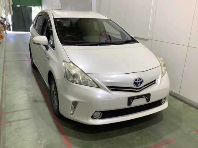 TOYOTA PRIUS — фото