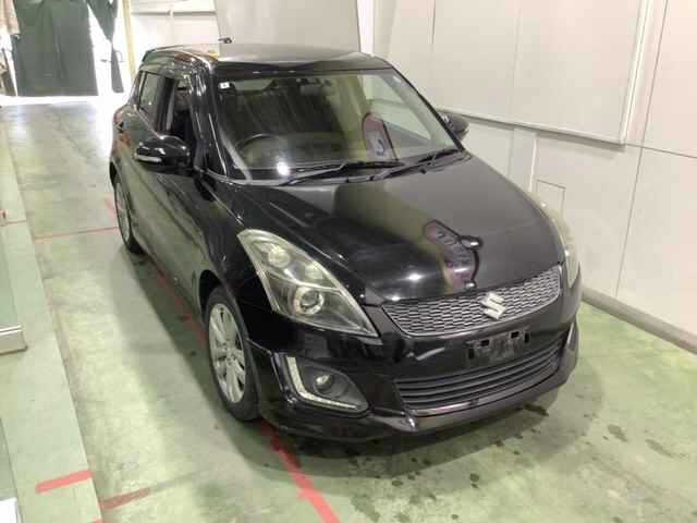 SUZUKI SWIFT — фото