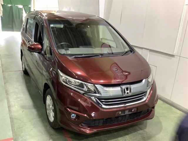 HONDA FREED — фото