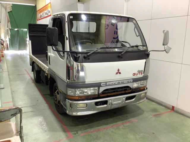 MITSUBISHI CANTER — фото