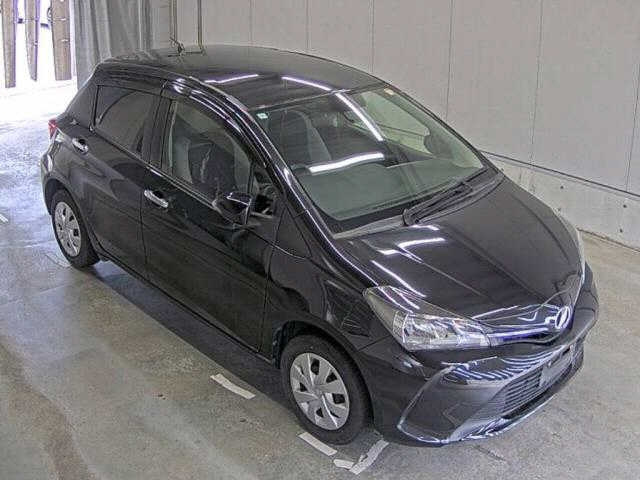 TOYOTA VITZ — фото