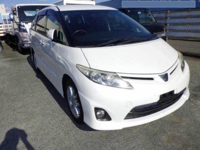 TOYOTA ESTIMA — фото