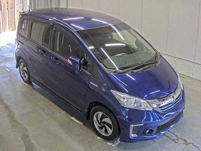HONDA FREED — фото