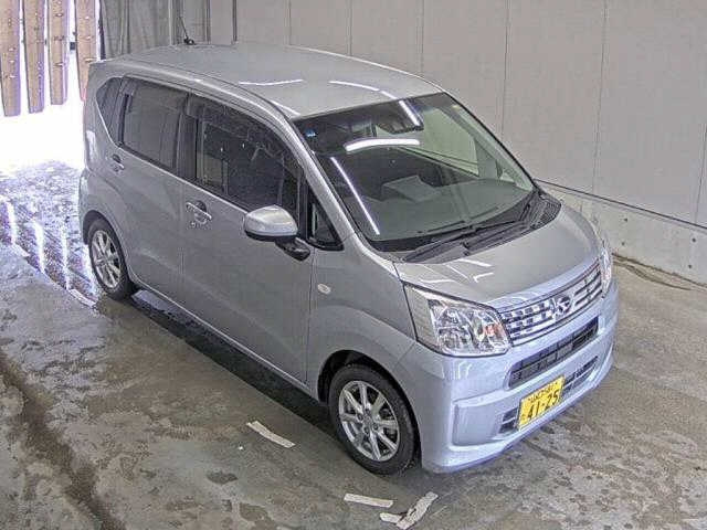 DAIHATSU MOVE — фото