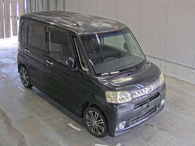 DAIHATSU TANTO — фото