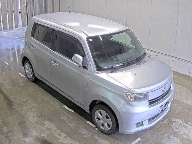 TOYOTA BB — фото