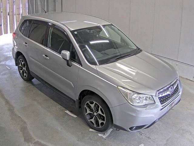 SUBARU FORESTER — фото