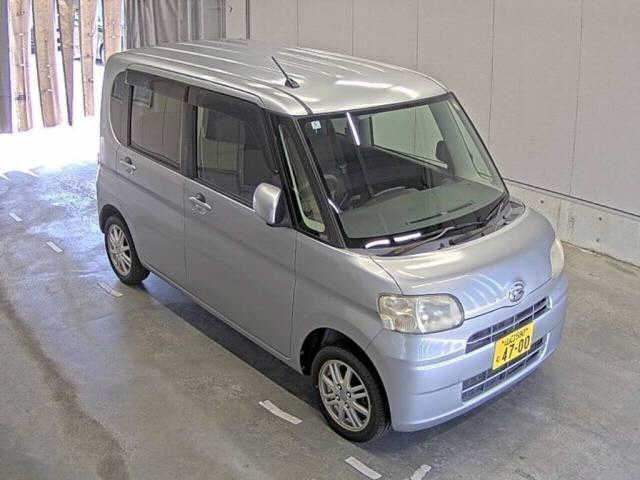 DAIHATSU TANTO — фото