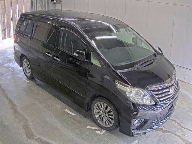 TOYOTA ALPHARD — фото
