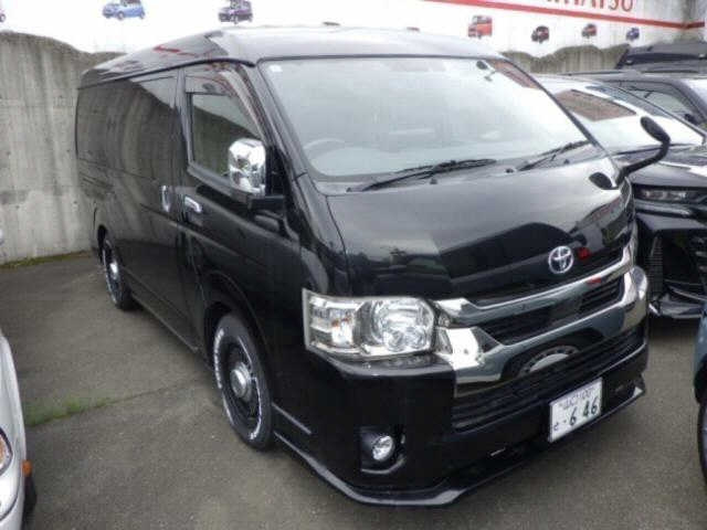 TOYOTA HIACE — фото