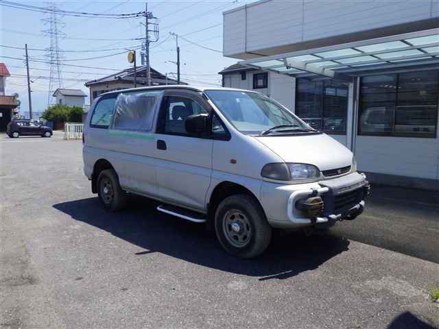 MITSUBISHI DELICA — фото